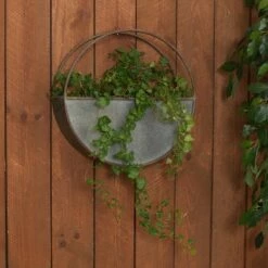 Gerson International 18-Inch Diameter Galvanized Metal Circular Wall Planter, Silver