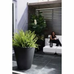 Dot Planter - Crescent Garden Black