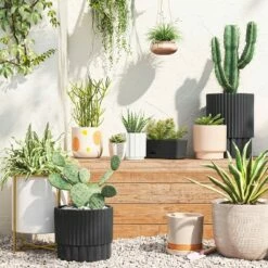 Indoor/Outdoor Geared Planter Black - Project 62™