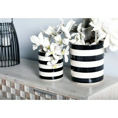 Olivia & May Set of 3 Planters White/Black Striped - Olivia & May 3 Olivia & May Set of 3 Planters White/Black Striped - Olivia & May